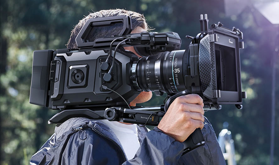 ursa mini shoulder mounted